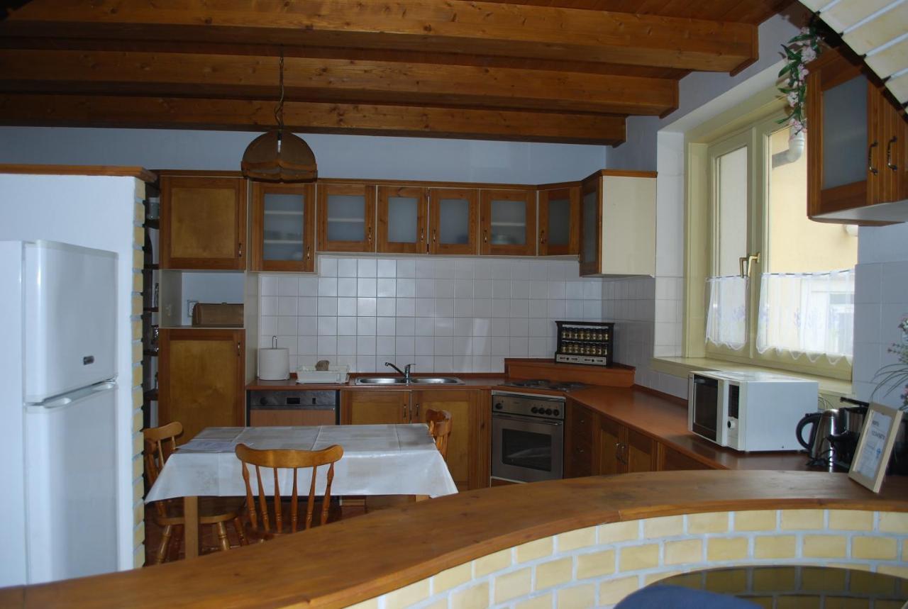 לינה וארוחת בוקר Apostag Casa Napsugar Panzio מראה חיצוני תמונה