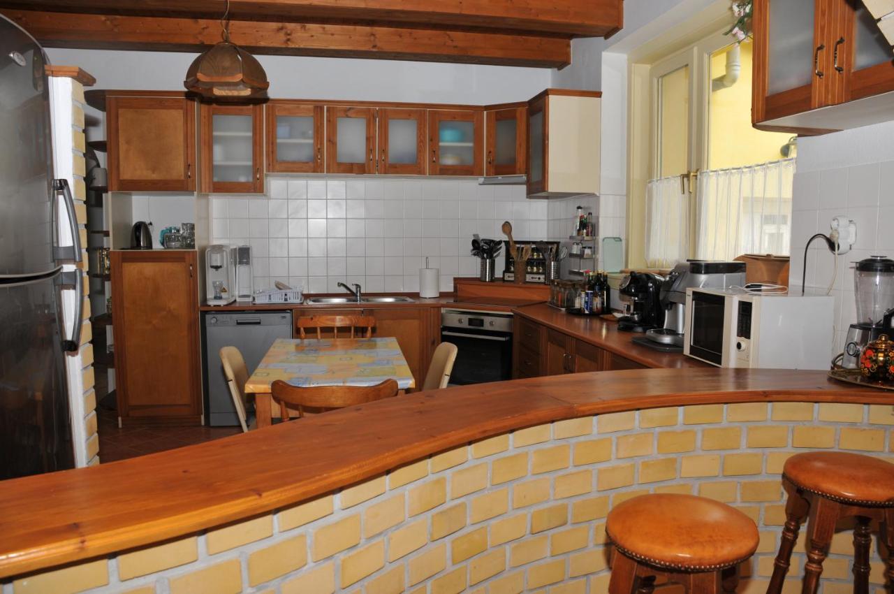 לינה וארוחת בוקר Apostag Casa Napsugar Panzio מראה חיצוני תמונה